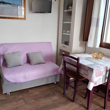 Agriturismo Gli Olivastri -Appartamento Bel Vedere Con Piscina ,Solarium E Vista Mare,Climatizzatore ,Wifi Альенту Экстерьер фото